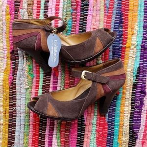 NWT Suede Peep Toe Pumps sz 7.5